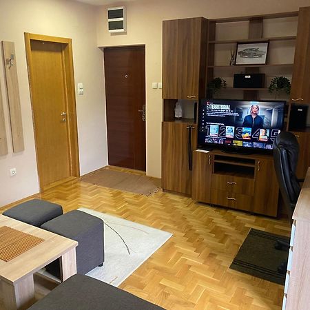 Mila Apartment Novi Sad Luaran gambar